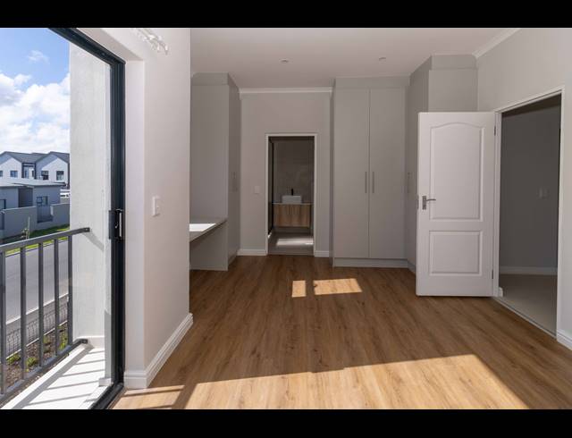 3 BEDROOM TOWNHOUSE TO LET IN SANDOWN